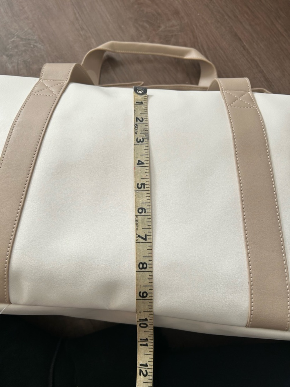 Disney NWT Winnie the Pooh Cream Weekender Bag - Picture 8 of 9